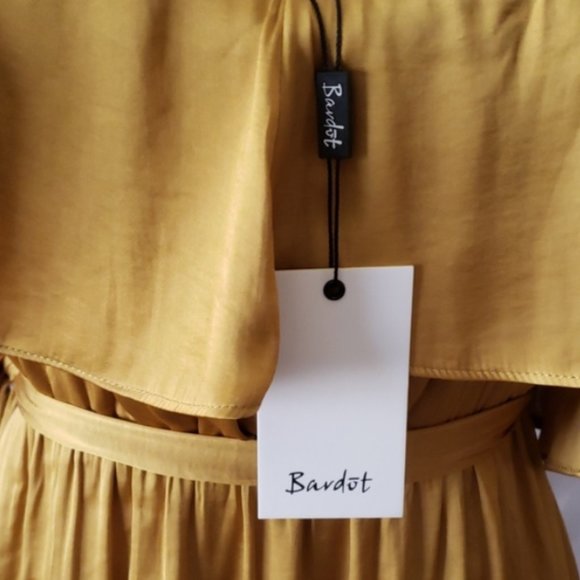 New Bardot Cold Shoulder Dress - Picture 4 of 5